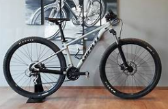 ¡Bicicleta Aro 24 tipo Mountain Bike en excelente estado!